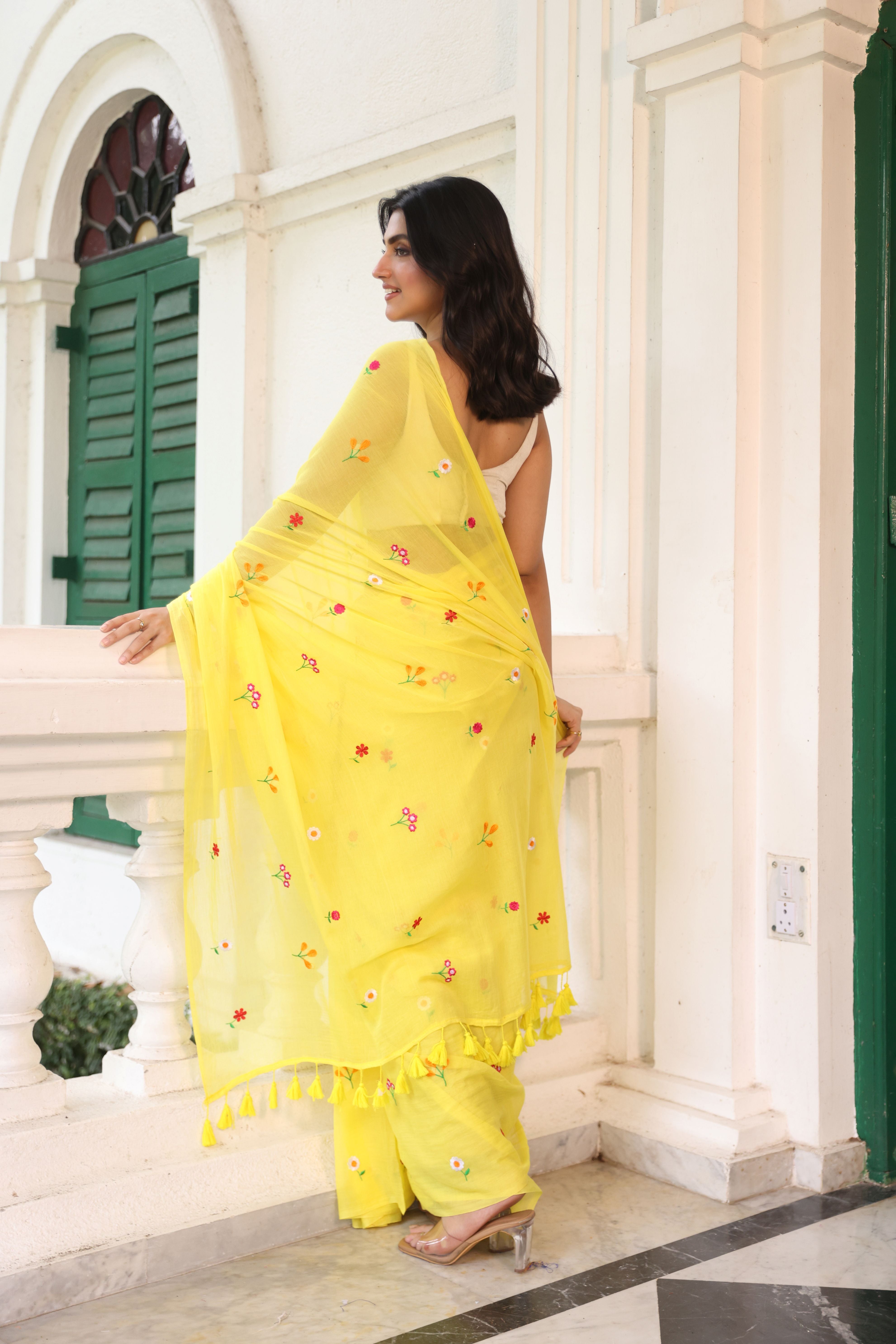 Yellow multifloral